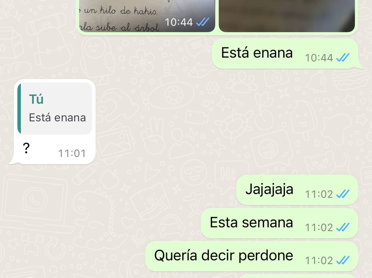 Hoy tenido una meteduras de pata de esas que se mandan por WhatsApp que os va a hacer sonreír aunque sea lunes. Enana, he llamado a una madre de un alumno de mi clase ( que encima es muy bajita) enana. 
Con todas las letras. 🫣🫣
