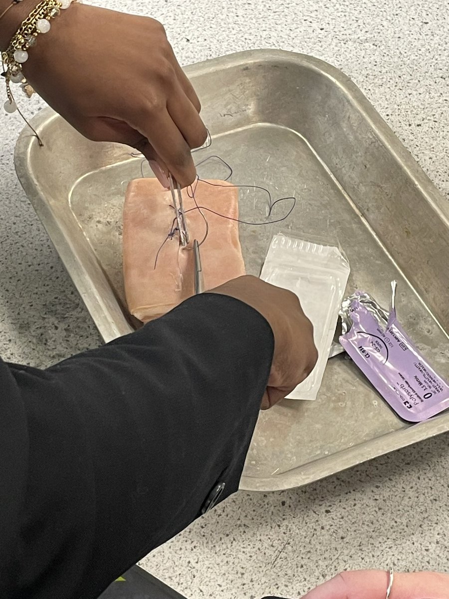 A busy session today with Old Latin Chloe Smith conducting a practical suture session with Pork Belly and Silicone Synthetic Practice Kits. Thank you Chloe for your time. @TheRoyalLatin
