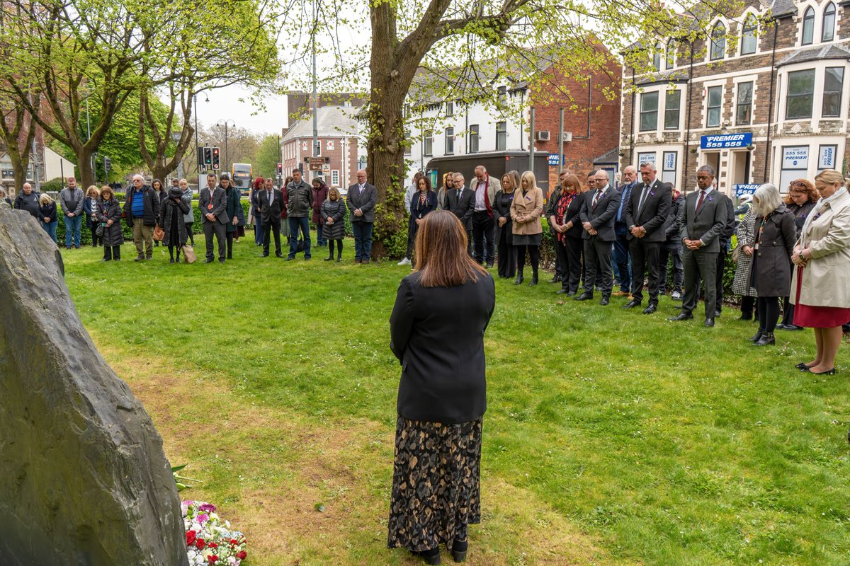 Today, we gathered to mark International Workers Memorial Day that falls this Sunday. Every year, too many workers die preventable deaths because their safety wasn't considered a priority. We remember the dead, fight for the living, and fight for safer workplaces for all ✊