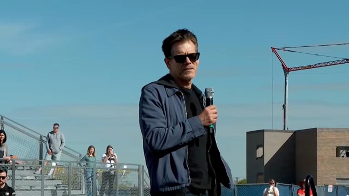 Kevin Bacon appeared at Payson High School, where 'Footloose' was filmed, after its students launched the #BacontoPayson social media campaign. abc30.tv/3W2XGMq