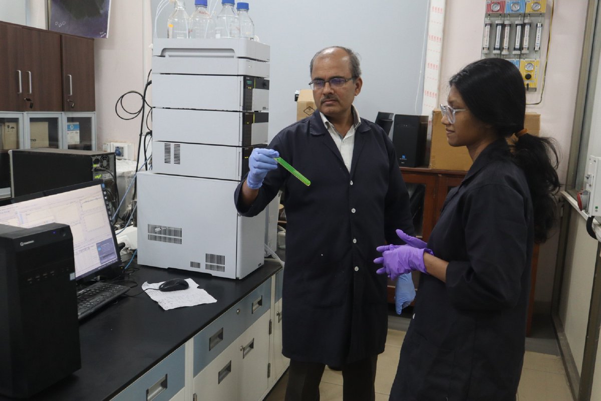 A synthetic antigen designed by IISc researchers can latch on to a protein in blood and hitchhike to the lymph node, where it can boost the production of #antibodies against #cancer cells. iisc.ac.in/events/hitchhi… #IIScresearch