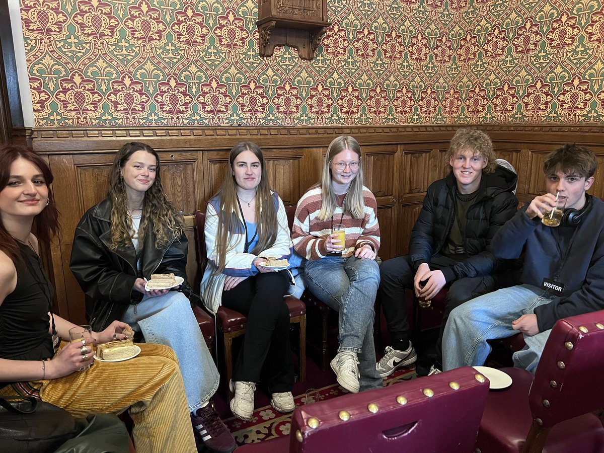 Today our Environment Ambassadors are visiting the Houses of Parliament with the @HLEnviroClimate the final part of their youth engagement program #LoretoSustainability