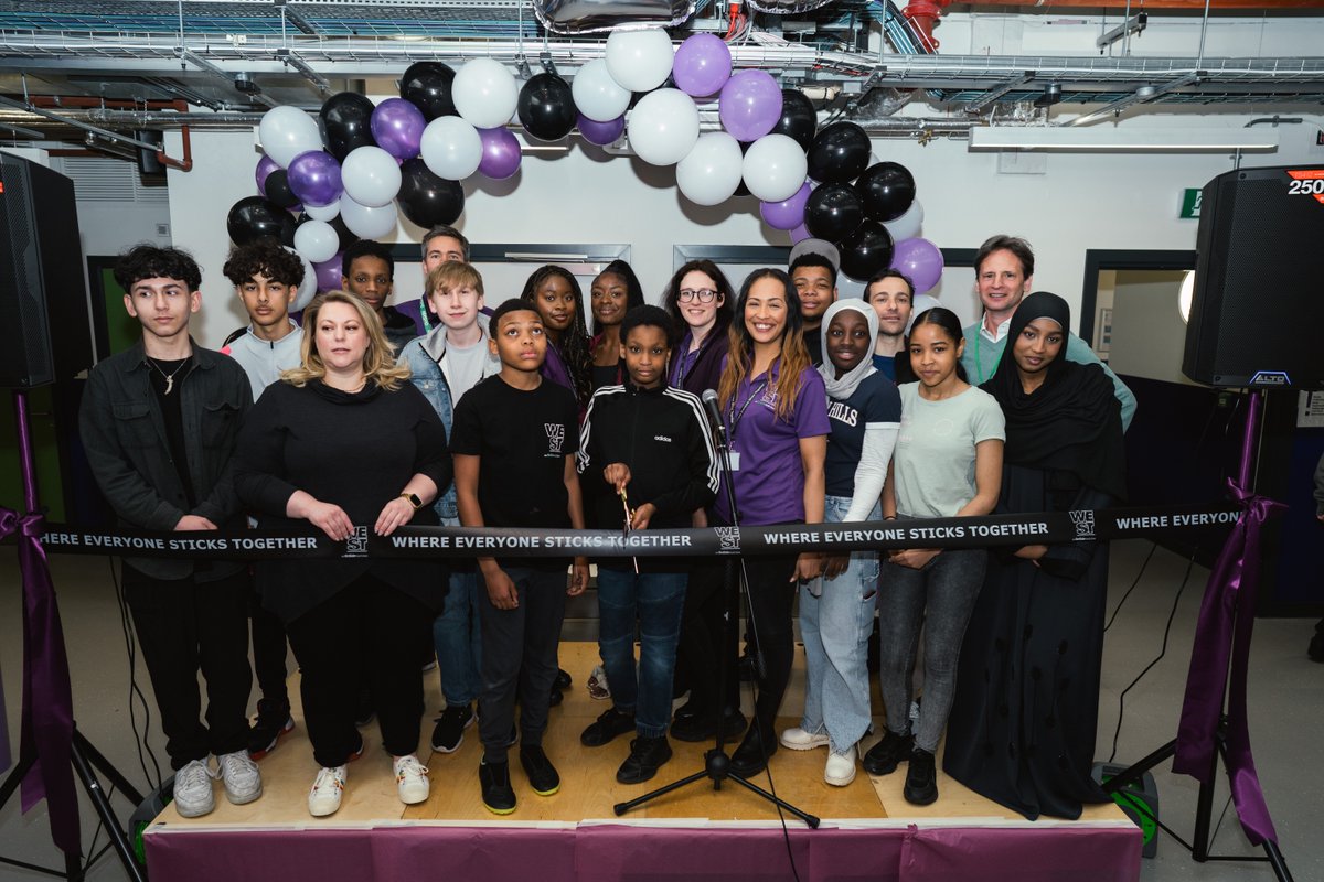 WESTYouthZone's tweet photo. 🥳WEST IS OFFICIALLY OPEN!🎉
Over 1000 people joined us to celebrate the Grand Opening of WEST yesterday. The day was filled with amazing activities run by our youth workers, delicious BiteCity Cafe food and JOY! ✨
#WESTYZ #westival #grandopening #WhereEverybodySticksTogether https://t.co/goS466JPQr