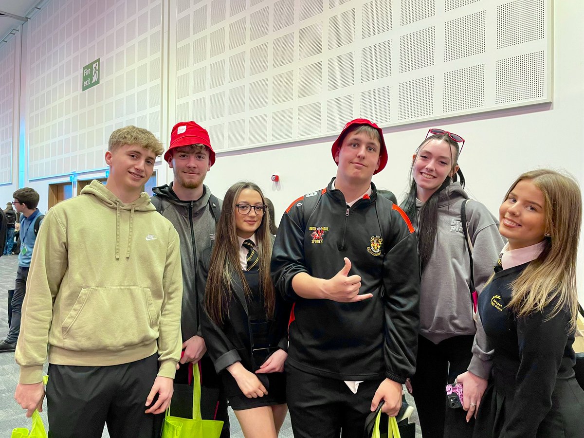 Year 12 @NHSSixthForm had a fantastic morning at the ICC Wales with @ucas_online looking at potential universities and courses. We definitively came home with more bags than we went with! 🧑‍🎓 👨🏼‍🎓