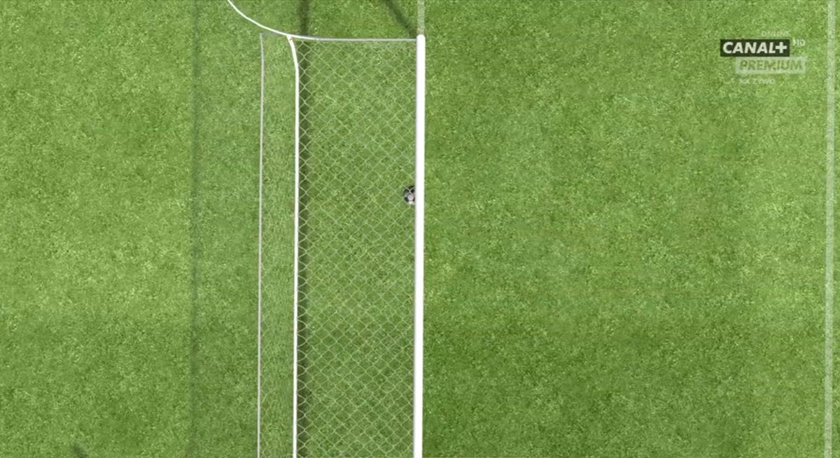 Felizidaane's tweet photo. 🔍Las imágenes de beIN SPORTS, Canal + y Relevo 

Ninguna de las 3 da gol de Lamine Yamal. https://t.co/sLT9s43Ijy
