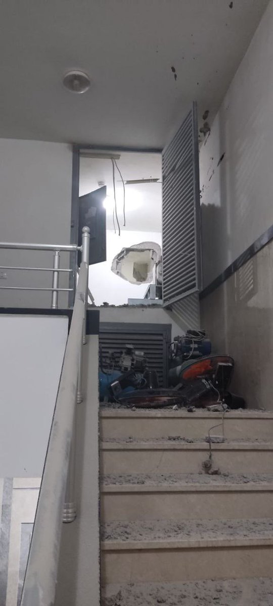 leapp77's tweet image. Pictures of the destruction caused by the IOF attack which targeted Al-Awda Hospital in Nusseirat camp, central #Gaza
#AlAwdaHospital