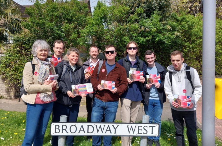 Out in the surprisingly bright sun yesterday in Fishersgate 😎. Vital GOTV operation on the #LabourDoorstep for @DSkaith in York, people want send Rishi a message!