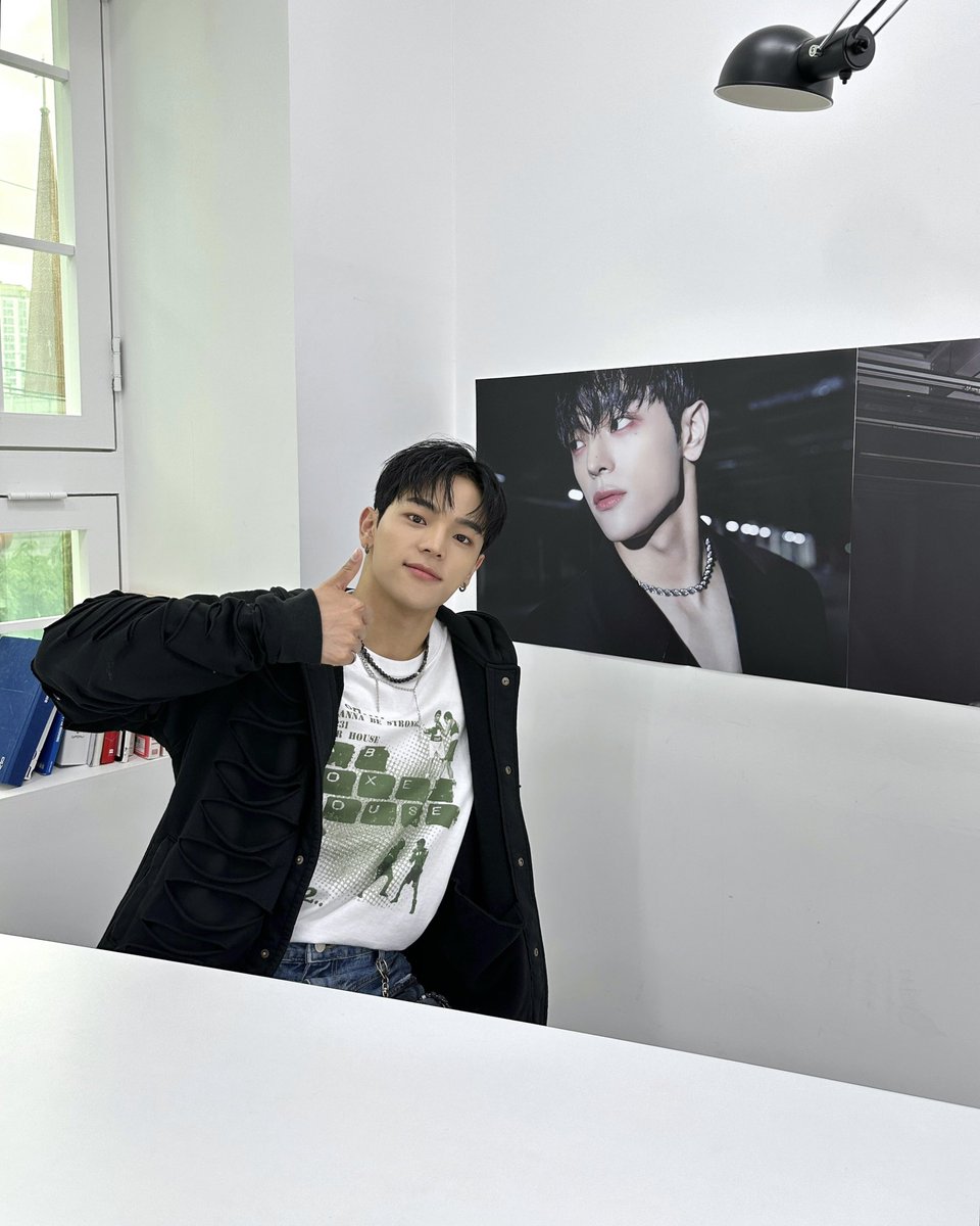 woooojinn's tweet photo. [#우진] 컵스💙 오늘 라이브 즐거웠어ㅎㅎ 이번 활동도 기대해줘!👍 https://t.co/odoUvzg3We