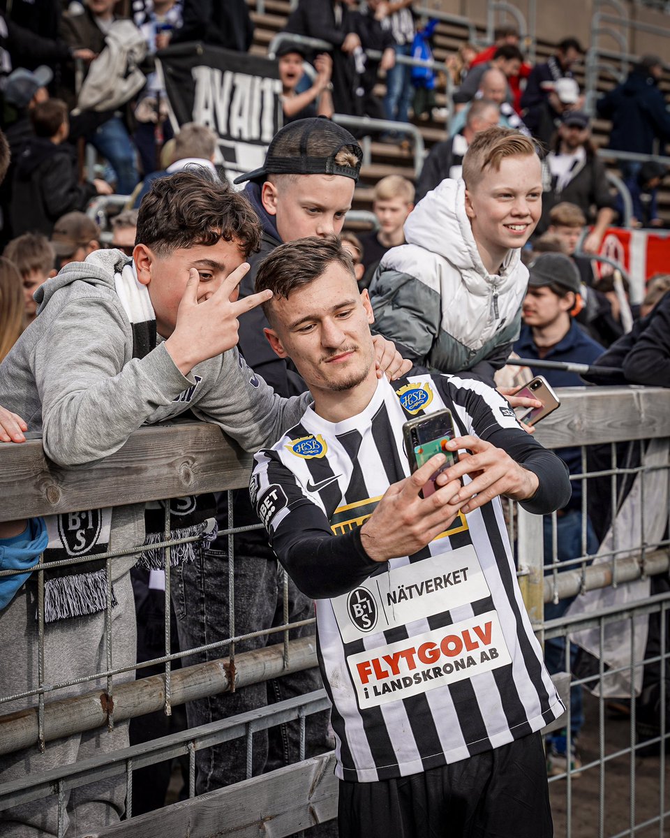 🤳 Nya selfiechanser med Robin Dzabic får du på lördag Landskrona BoIS vs Utsiktens BK lördag 15:00 🔗 landskronabois.se/biljett