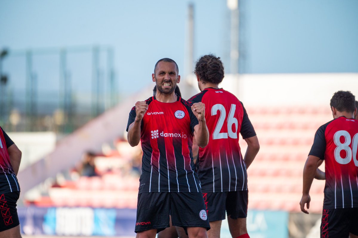 ⚽️ Post match interview with @Juanfri_9 following our 10-1 win over @Man62FC last night 👉 lincolnredimpsfc.co.uk/news/juanfri-d…