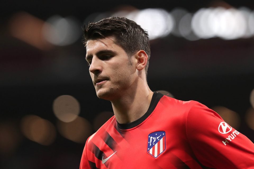 Alvaro Morata’s fall off this season needs to be investigated. Matchweek 1-19: 👕 24 appearances ⚽️ 17 goals 👟 2 assists Matchweek 20-31: 👕 20 appearances ⚽️ 3 goals 👟 1 assist He’s hit the back of the net 14 times in La Liga, #18goles looks very, very far away.