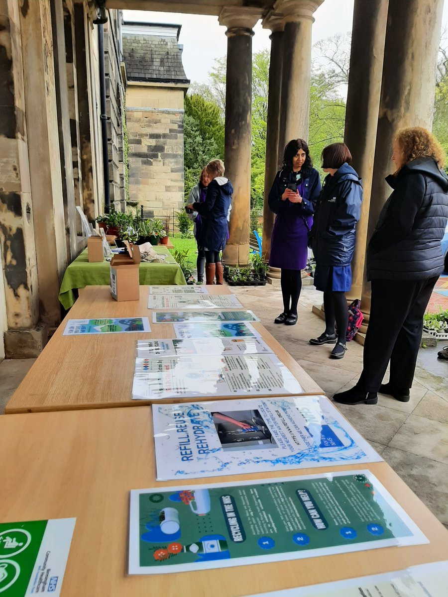 If you're in #Moseley, pick up a plant, a packet of seeds or some top gardening tips from the lovely volunteers from @moseleyinbloom, supported by #BCHCCharity as part of #GreenerAHPWeek - there 'til 2pm