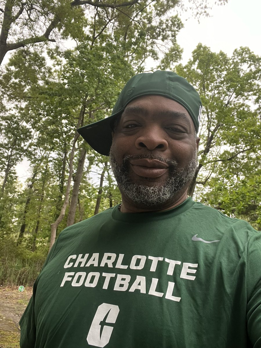 Morning workout‼️💪🏽👑 We out here‼️@CharlotteFTBL @BiffPoggi @drebly_32 @TimBrewster @CoachDorsey7