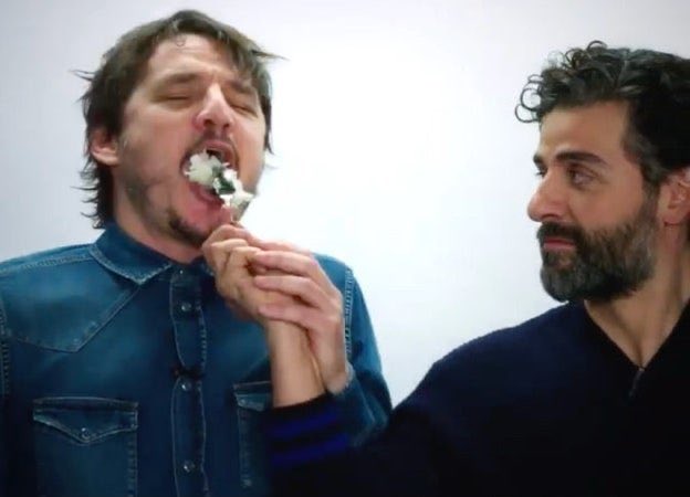 มีมือมีตี*ไม่หัดใช้ *ป้อนด้วยความรัก*