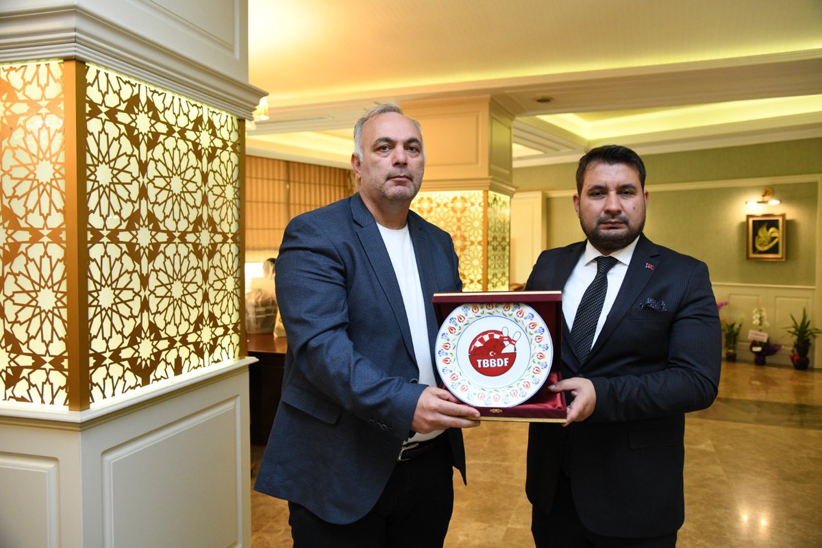Ankara Bocce İl Temsilcisi Serkan Işıldak, Başkanımız Sn. Selim Çırpanoğlu’nu makamında ziyaret etti. @selimcirpanoglu