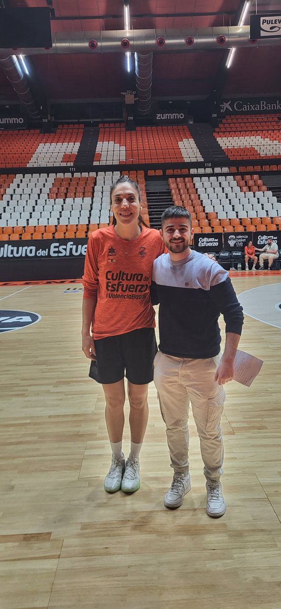 Esta semana tendréis a Cristina Ouviña y María Zeta en @Nostresport 🧡🔝