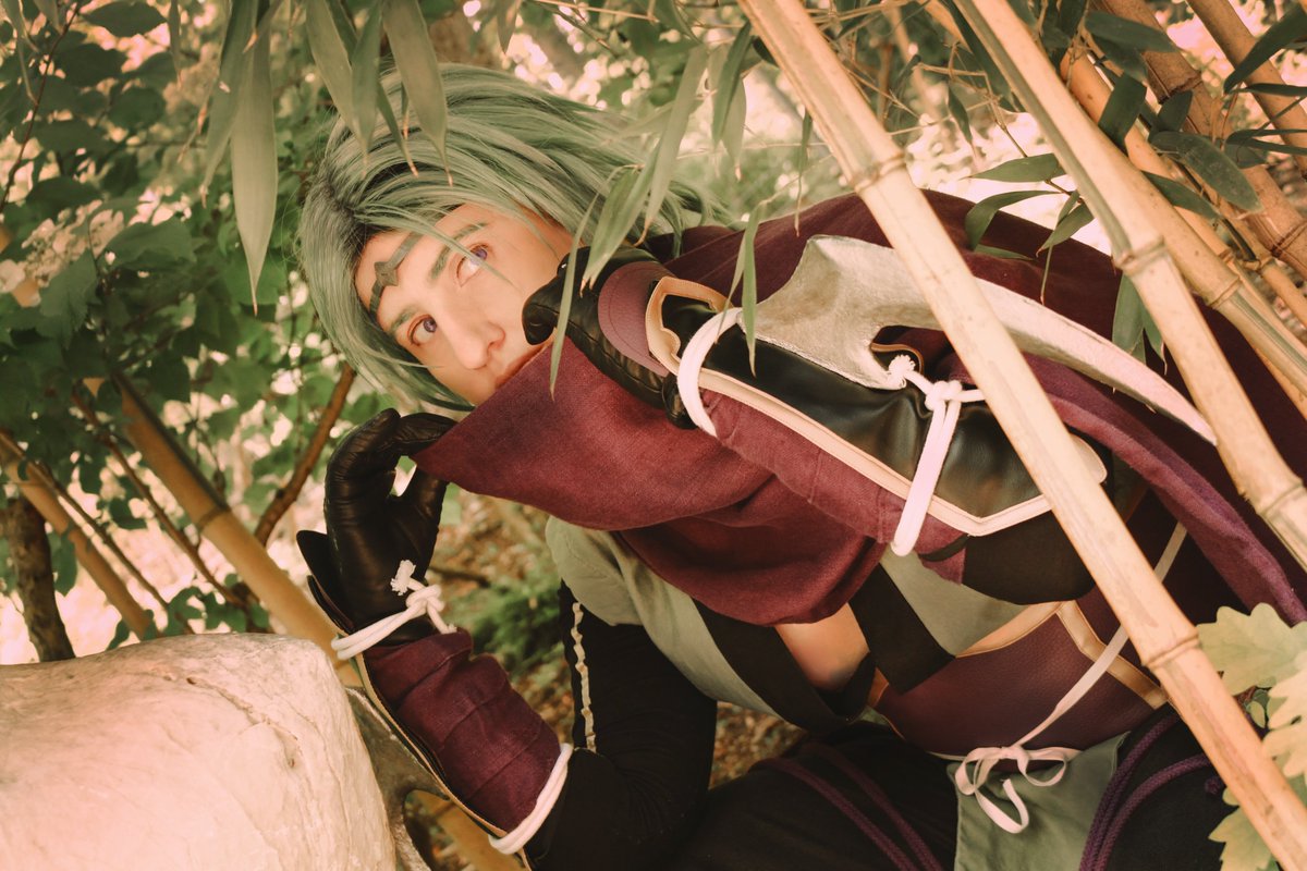 I am late to the anniversary party. But I wanna still celebrate with my very first FE cosplay: #Kaze. I have to repair him a tiny bit but otherwise I would love to cosplay him this year again. 📸 from 2021 by secretly.a.raptor@insta and edited by @tevinter_mage #fireemblemcosplay
