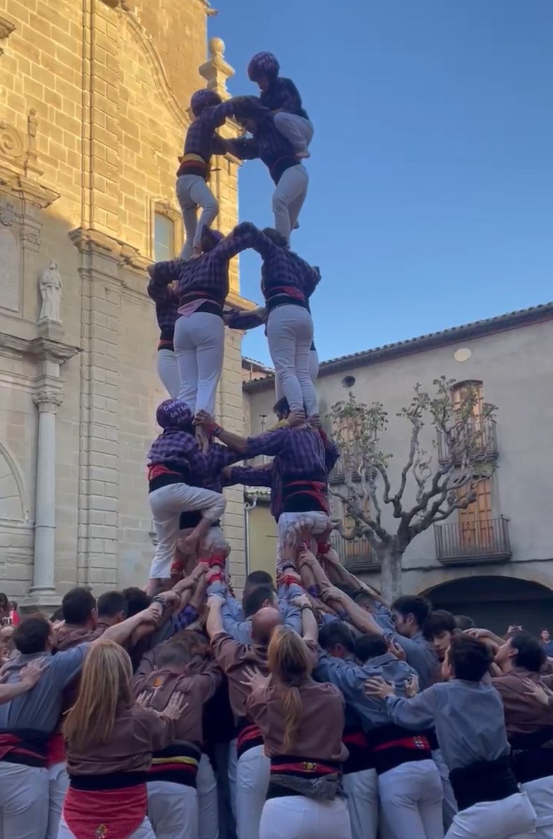 CastellersAdroc's tweet photo. Dissabte a la diada del XVIIè aniversari dels @margeners vam fer: P4, 3d6, 3d6a, id4d6, P4 i idP4
Moltes gràcies @margeners i @tirallongues per compartir plaça i per l’ajuda a pinyes.
I recordeu, demà ens celebrem Sant Jordi a Pallejà.
#Castells #adroc #amuntadroc https://t.co/pYuuk59cRo