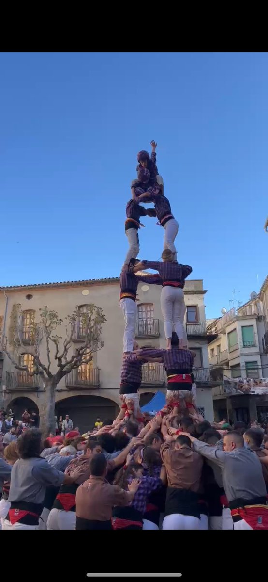 CastellersAdroc's tweet photo. Dissabte a la diada del XVIIè aniversari dels @margeners vam fer: P4, 3d6, 3d6a, id4d6, P4 i idP4
Moltes gràcies @margeners i @tirallongues per compartir plaça i per l’ajuda a pinyes.
I recordeu, demà ens celebrem Sant Jordi a Pallejà.
#Castells #adroc #amuntadroc https://t.co/pYuuk59cRo