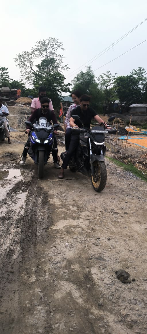 Inspection of polling stations, riding a bike on muddy roads following heavy rainfall, is awesome but why are Morigaon District Election Officer and @DcMorigaon Devashish Sharma and Mayong Circle Officer Priyanka Gogoi not wearing helmets? #Assam #Elections2024 #LokSabhaElection