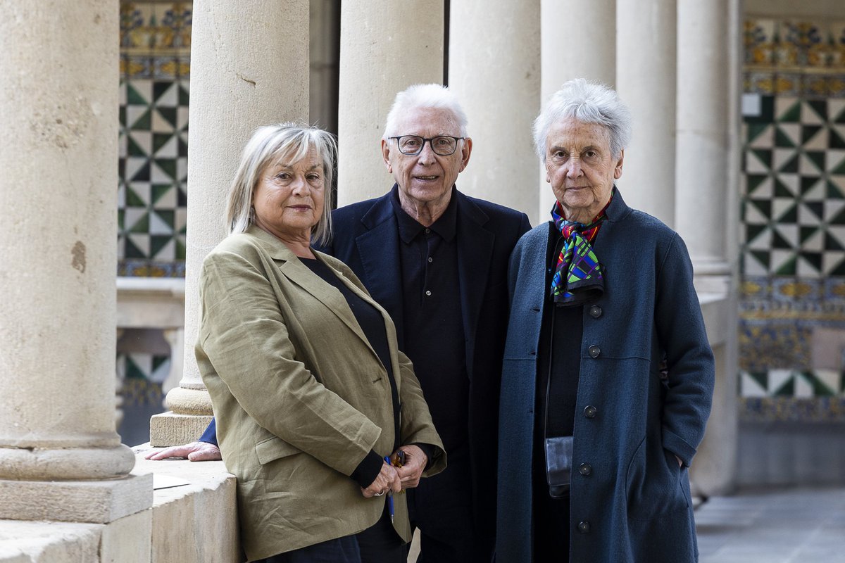 Raimon, Premi Prat de la Riba 2024. 
Felicitem el  nostre Socarrat Major 2003 per aquest guardó

Enllaç a l'article: iec.cat/noticia/?id_no…