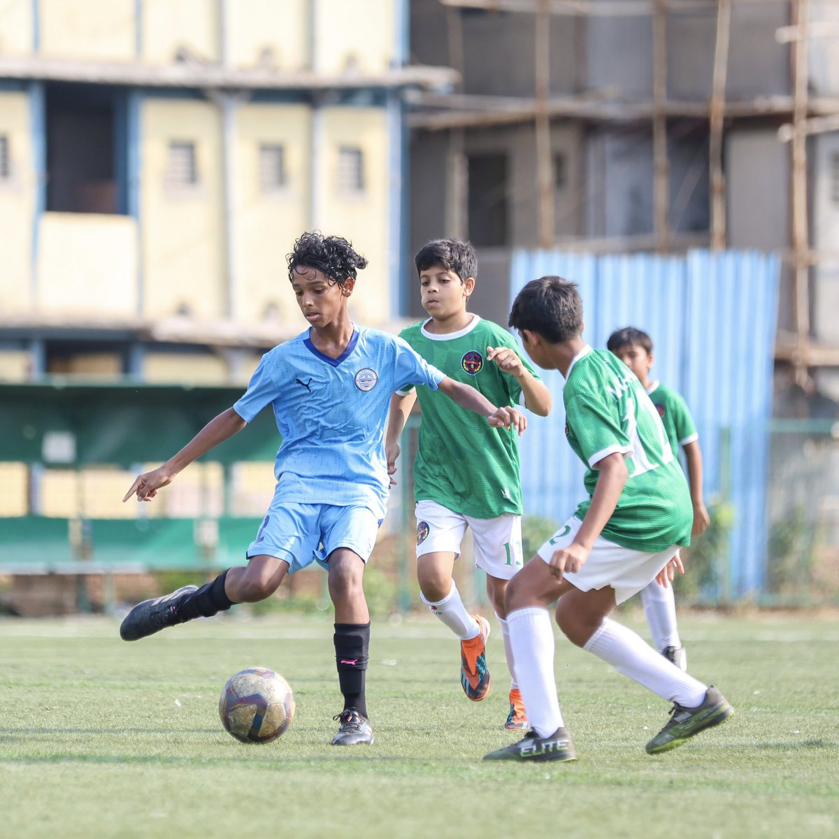 MumbaiCityFC's tweet photo. Our young Islanders fired across all cylinders to take a big W against Kenkre FC in their AIFF Sub Junior U13 Youth League clash earlier today! 🤩

#MumbaiCity #AamchiCity 🔵 https://t.co/VtwgcSVMRm