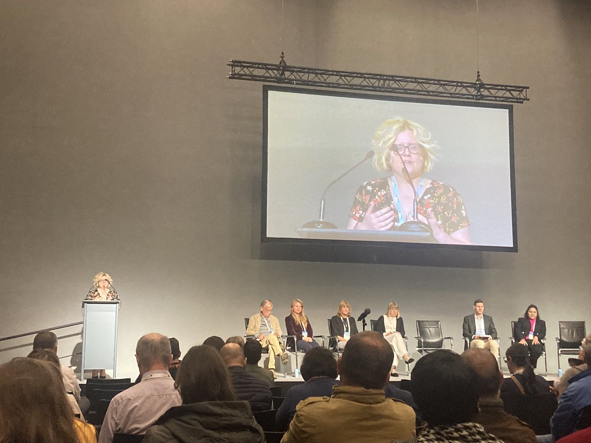AprilHaem's tweet image. Our very brilliant @CathyAH1980 looks at the differences between men and women in ageing with bleeding disorders and how there is very little evidence to determine these and invites further research into this area. #WFHCongress2024 #BleedingDisorders