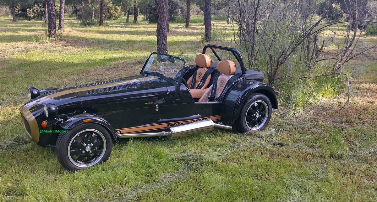 MadridMotorS's tweet image. En Autopia pudimos ver los Caterham en estado puro y duro....habia más pero llegaron después #autopia #caterham #superseven #sportscars #caterham7 #supercar #british #FelizLunes #FelizLunesATodos