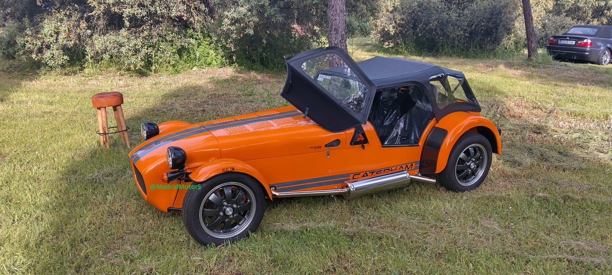 MadridMotorS's tweet image. En Autopia pudimos ver los Caterham en estado puro y duro....habia más pero llegaron después #autopia #caterham #superseven #sportscars #caterham7 #supercar #british #FelizLunes #FelizLunesATodos