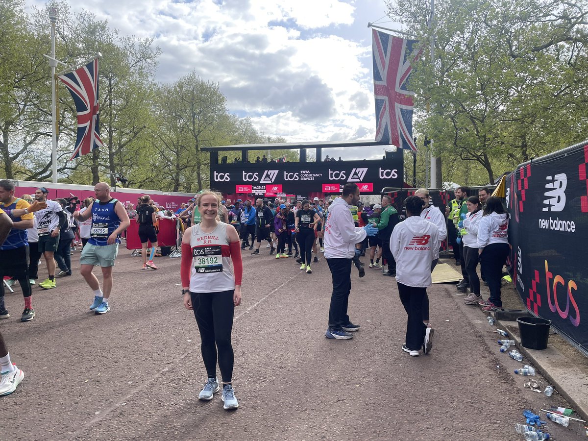 MajorRunning's tweet image. 8 weeks ago my heart stopped for 8 secs &amp;amp; I had to have a pacemaker fitted. ❤️

Yesterday I completed my 12th #LondonMarathon in 5:34:01 just by power walking. 

It’s two hours off my PB, but as I was only allowed to start exercising two weeks ago I am so happy. 

#WeRunTogether