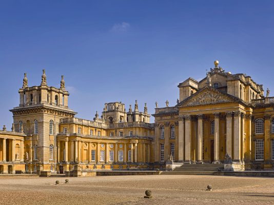 Behind the scenes at Blenheim Palace, from the £40m leaky roof to towing visitors stuck in muddy fields trib.al/QvoopbE