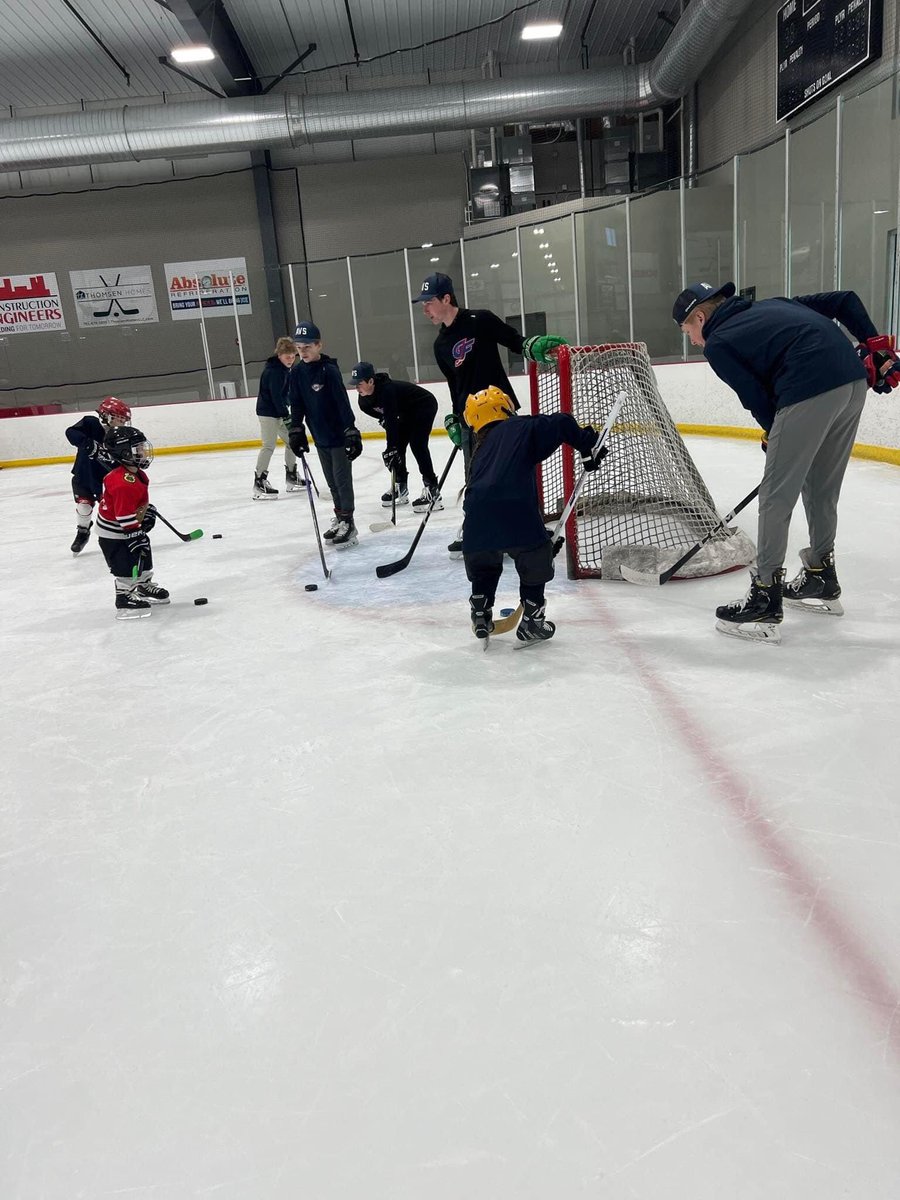 Grandforksavs's tweet photo. How cool is this: The boys (along with a bunch of former Avs, and current Riders, Knights, &amp; Stallions) all spent some time at Icon yesterday at the “try hockey for free” event. Good times had by all! https://t.co/XK7ZXqzDEc