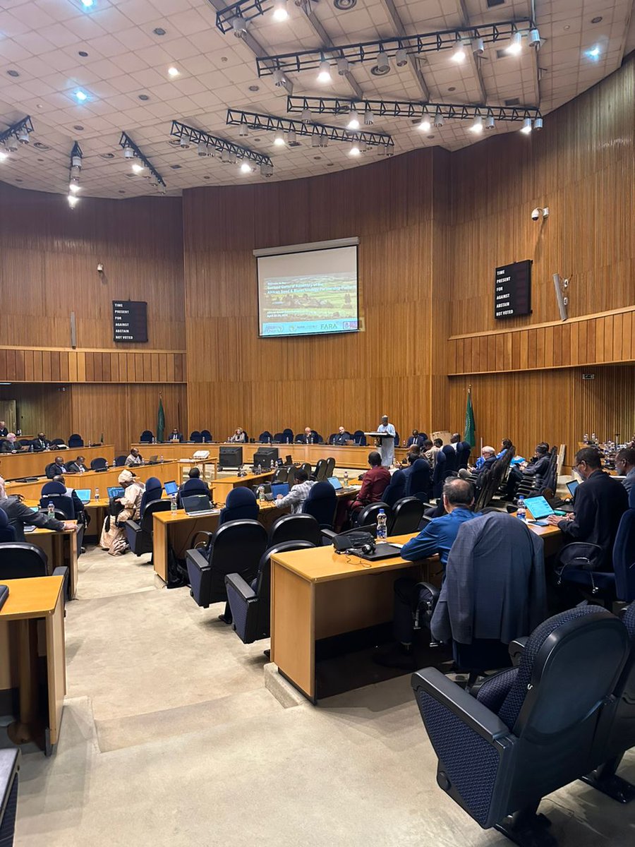 FARAinfo's tweet photo. Key assembly elements encompass the interconnection between #ASBPP Working Groups, Clusters, and the Integrated Seed Sector Development #ISSD Africa Community of Practice, as well as the unveiling of the Africa Seed Sector Performance Indicator #SSPI spearheaded by @TASAIndex https://t.co/jeGzheRutT