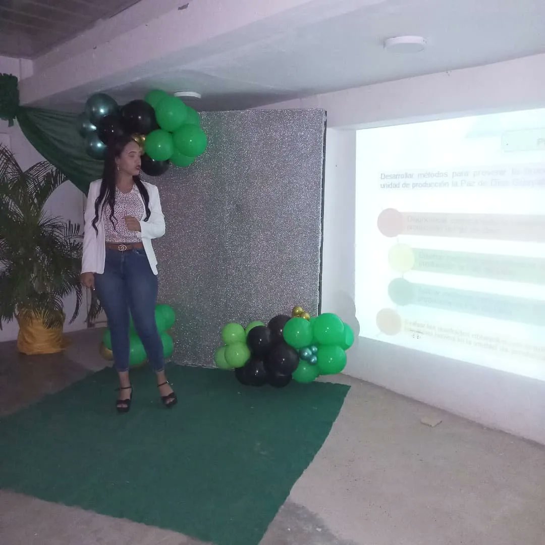 Éste sábado 20 de Abril se realizaron las socializaciones de TEG  de 14 futuros Médicos Veterinarios y 20 TSU en Salud Animal en el Aula Territorial Guayabal. 
Todo bajo las orientación del la rectora Unesr Dra Alejandrina Reyes y Dra Dahil Bandez directora del núcleo San Juan