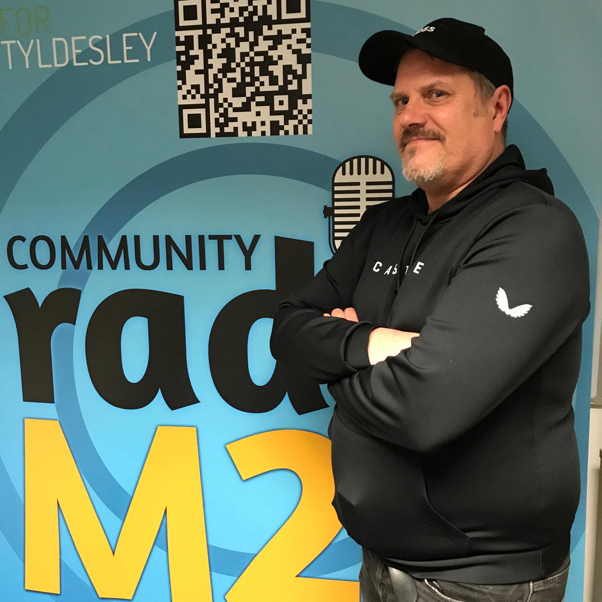Noel Fraser interview show with exclusive previews of 3 tracks from his forthcoming album, plus a selection of Americana &amp; Alt-Country choons:
mixcloud.com/radiom29/curve…