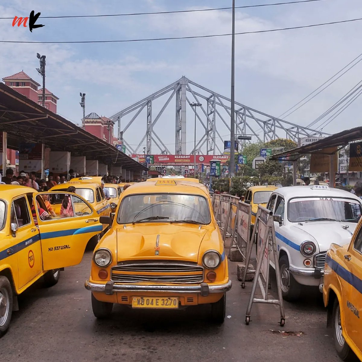 How the Green Line Kolkata Metro is a clear winner over other modes of non-AC transport amid the ongoing heatwave in Kolkata.

See more: telegraphindia.com/my-kolkata/new…

#Heatwave #KolkataMetro #EastWestMetro #UnderwaterMetro #Summer #HowrahMaidan #MetroRailway #Kolkata #MyKolkata