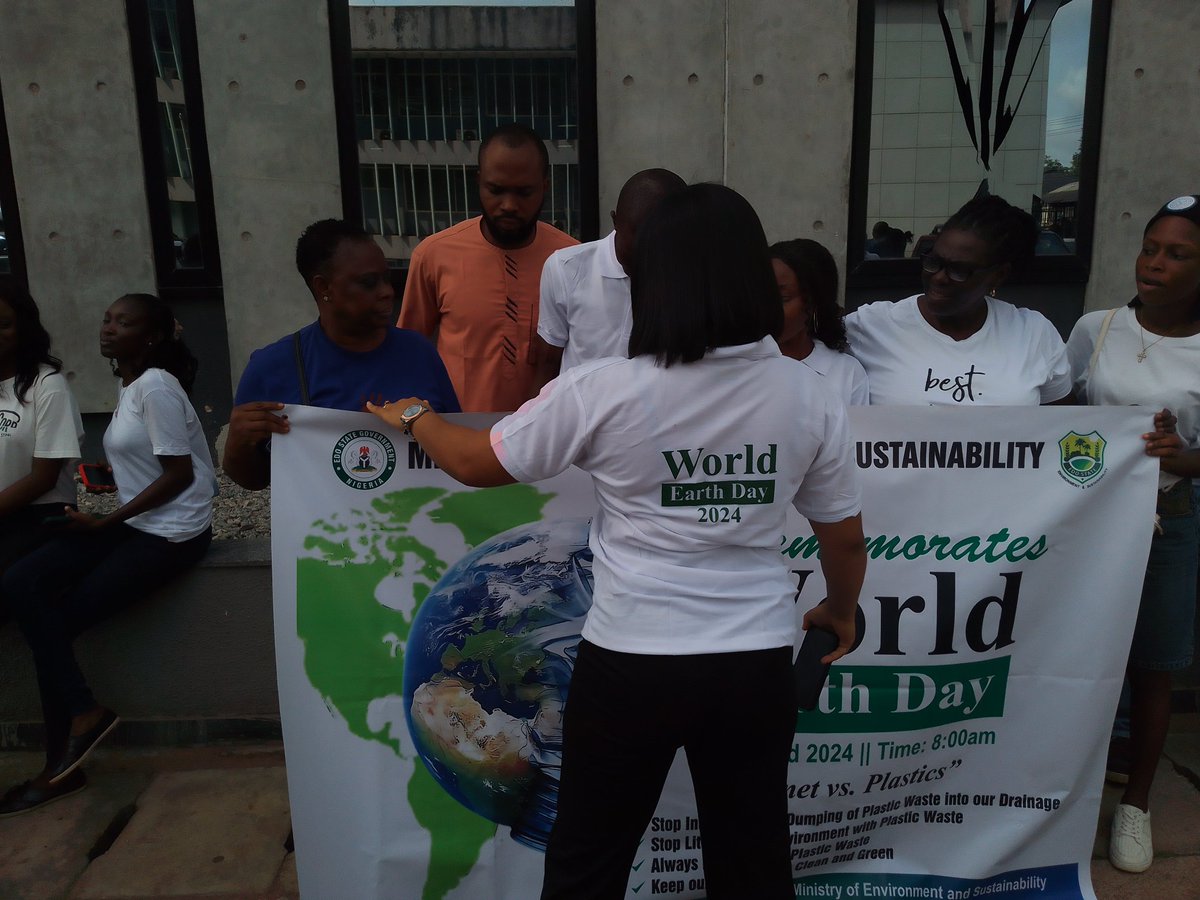 SEGEFGroup's tweet photo. Plastics do more harm to our environment than good. It's time to cut down the production and use of plastics and protect our planet for our future generations. We have nowhere else to go. #WorldEarthDay #PlanetVsPlastics https://t.co/bOkv6AGy1t