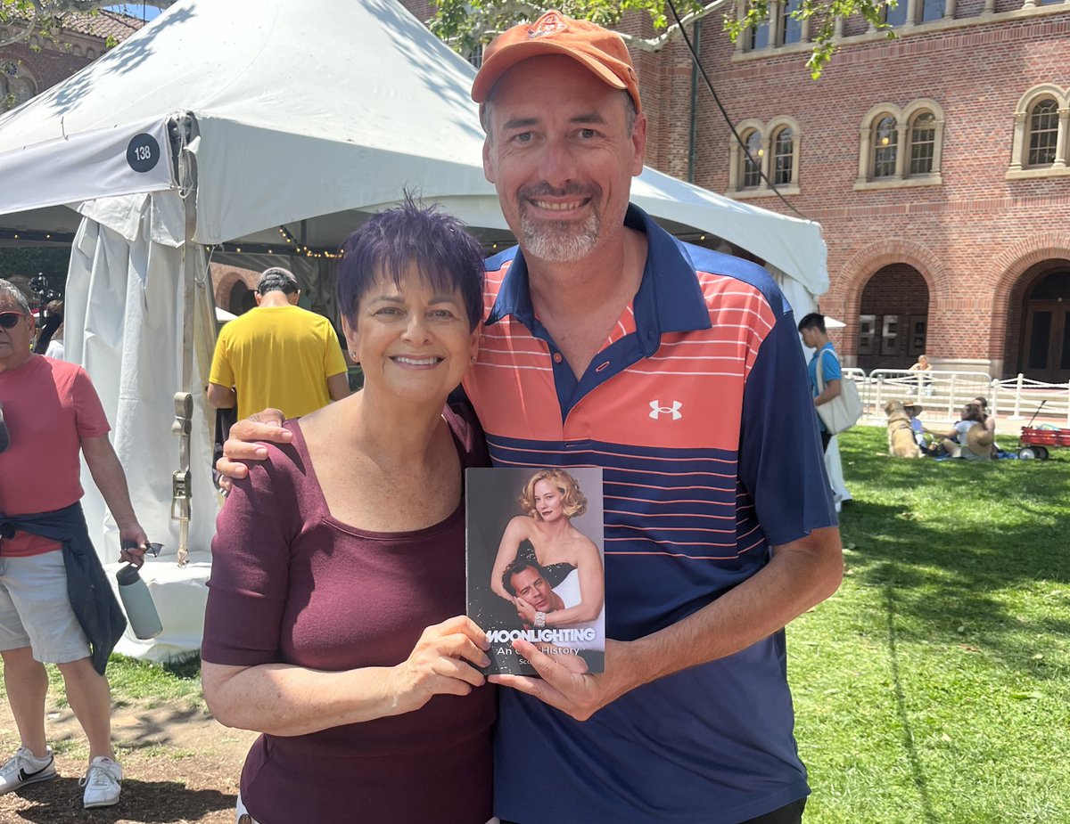 I was so excited that Debra Frank who wrote the black and white episode of #moonlighting came to my book signing today in LA