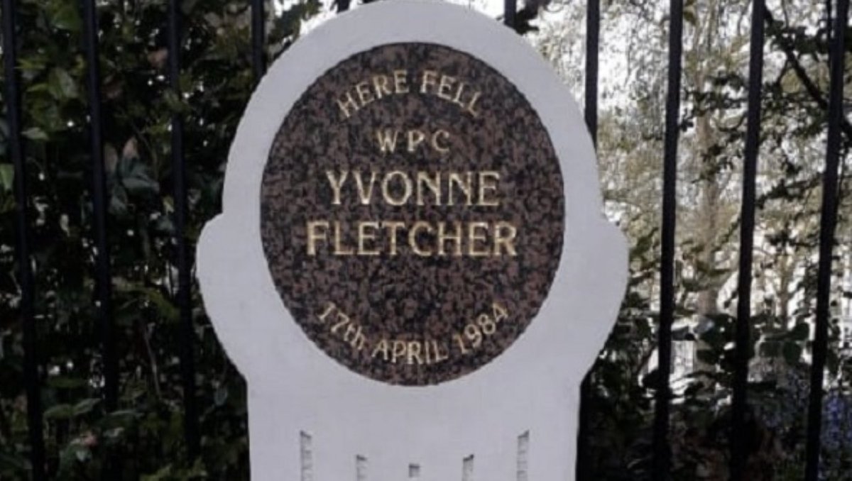 Never forgotten - tributes paid to former <a href="/metpoliceuk/">Metropolitan Police</a>  WPC Yvonne Fletcher on 40th anniversary of her murder.
orlo.uk/bnFTi