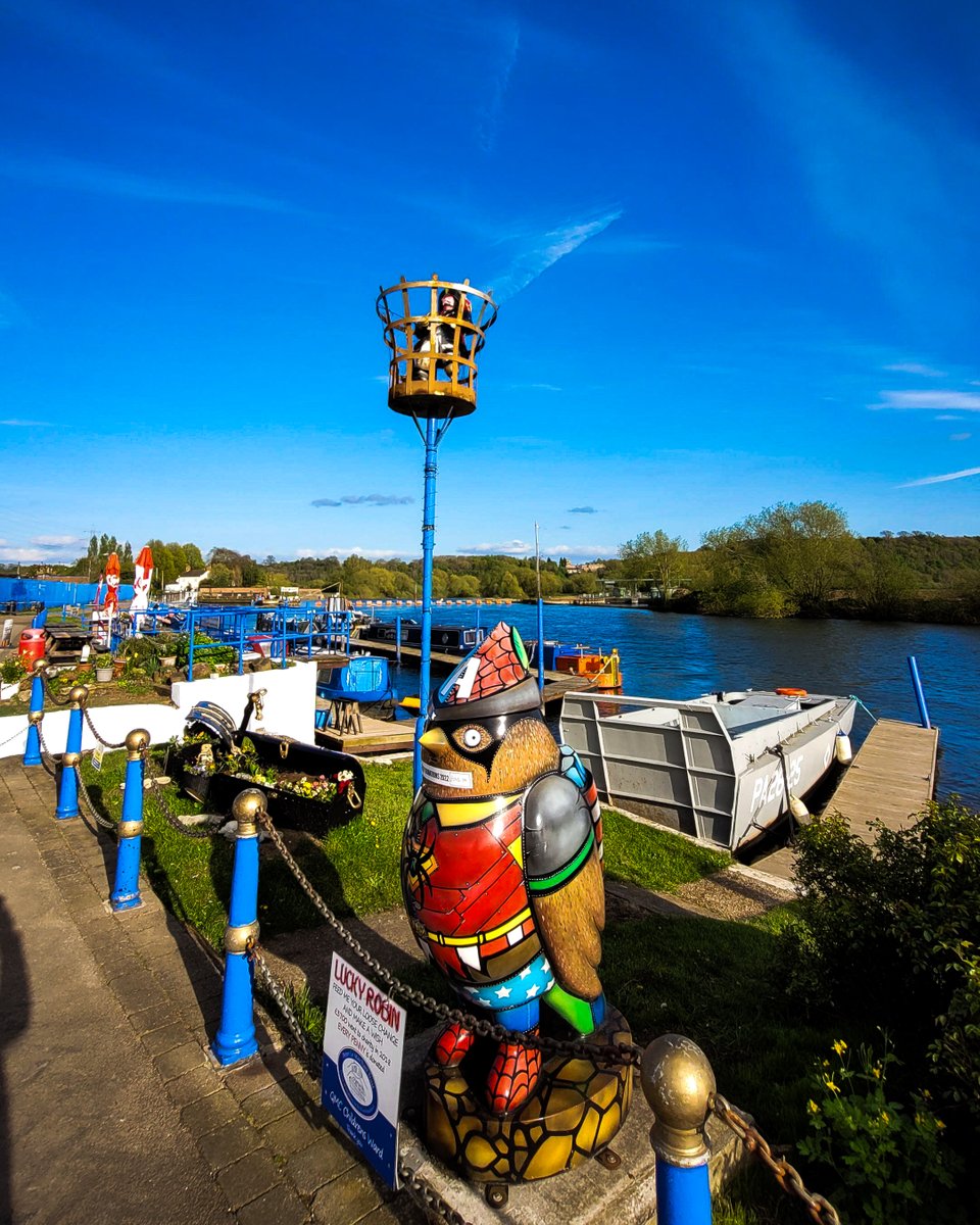 💚A World War 2 Landing craft, A Superhero Robin, Treasure chests full of flowers and a pirate in a signal fire! 📍Where are we? 💚We love this spot for refreshments next to the River Trent! Just a short walk from the beautiful @AttenboroughNR #LoveNotts #Notts #Nottingham