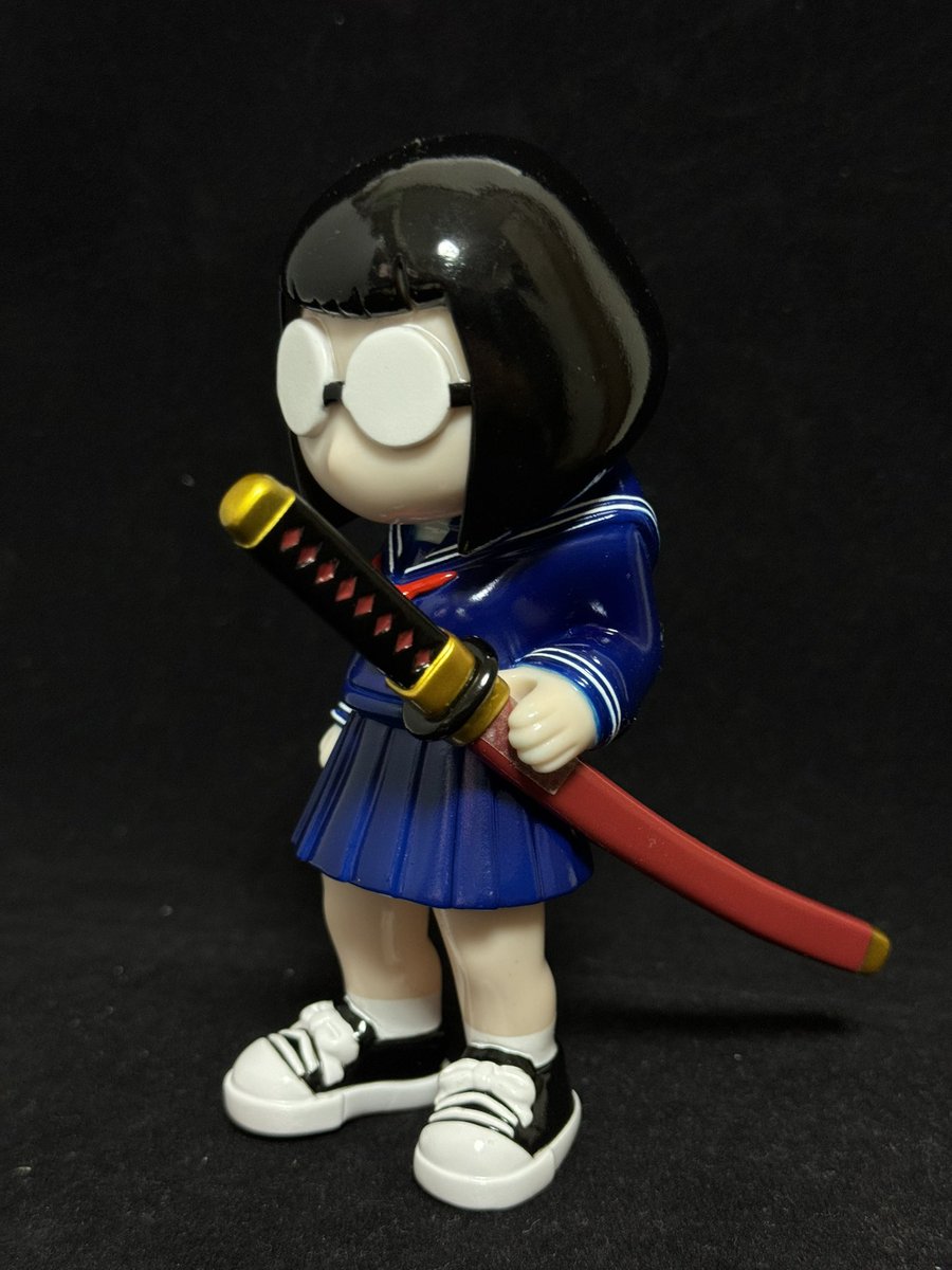 日常に生きるやよいちゃん 姿勢がやや水木っぽい謎めいたソフビ シール