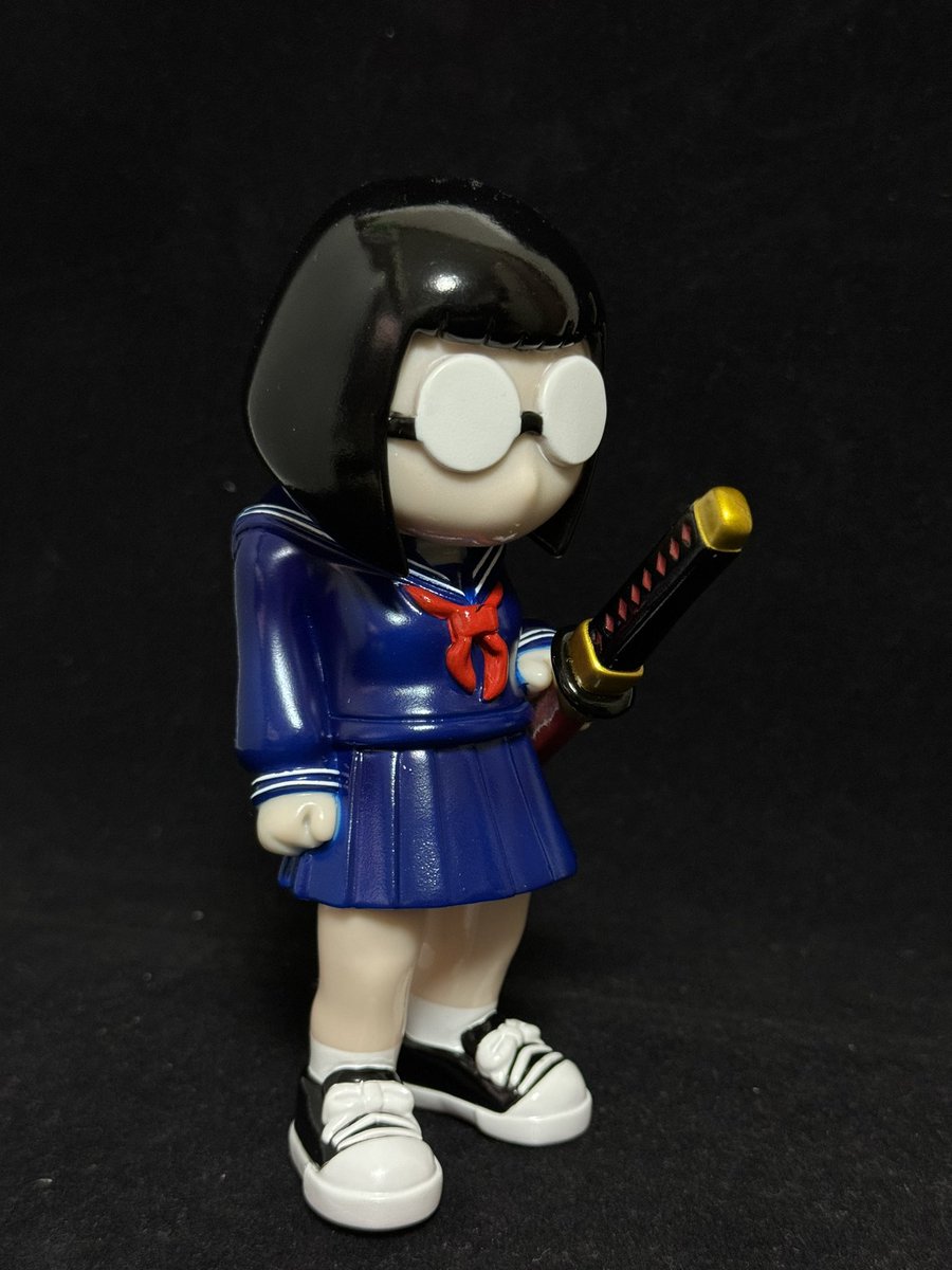 日常に生きるやよいちゃん 姿勢がやや水木っぽい謎めいたソフビ シール