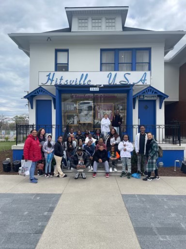 WileyElemGSO's tweet photo. The 5th graders are enjoying their time in Midland, MI, thus far. They visited Motown Records and Midland Country Club, where they were presented with an exceptional violin performance and an ice sculpture, and each student was gifted a book. They have so much more to explore! https://t.co/PnCLLfVbBl