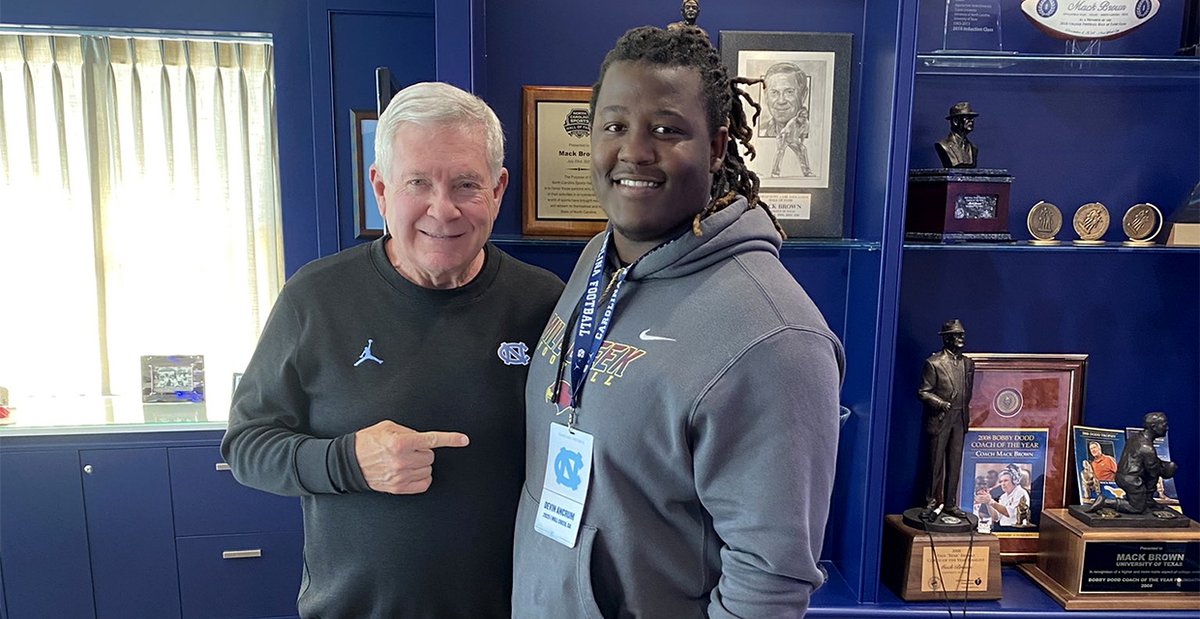 'I was thinking about committing the second I stepped on campus. I had already liked it more than other schools.' -- Ga. DT Devin Ancrum breaks down #UNC commitment: 247sports.com/college/north-… (VIP)