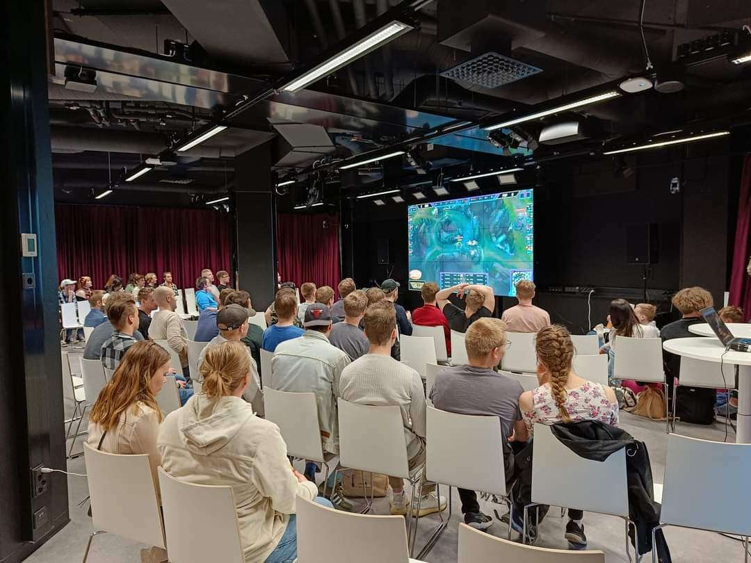 Akateeminen Legendojen Liiga tweet media