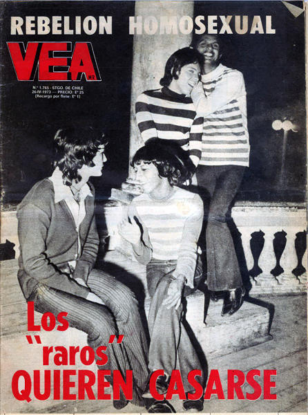 seba_flores's tweet photo. Un día como hoy, 22 de abril de 1973, ocurría en la Plaza de Armas de Santiago la primera protesta de la diversidad sexual en Chile. En este hilo les presento la cobertura de la prensa de la época, partiendo con las portadas de Vea, Las Últimas Noticias y Clarín. https://t.co/3LJmBYrbVd