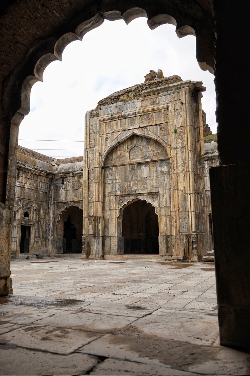 Akhund Mullah Masjid. Hari Parbat, Srinagar. 2024.