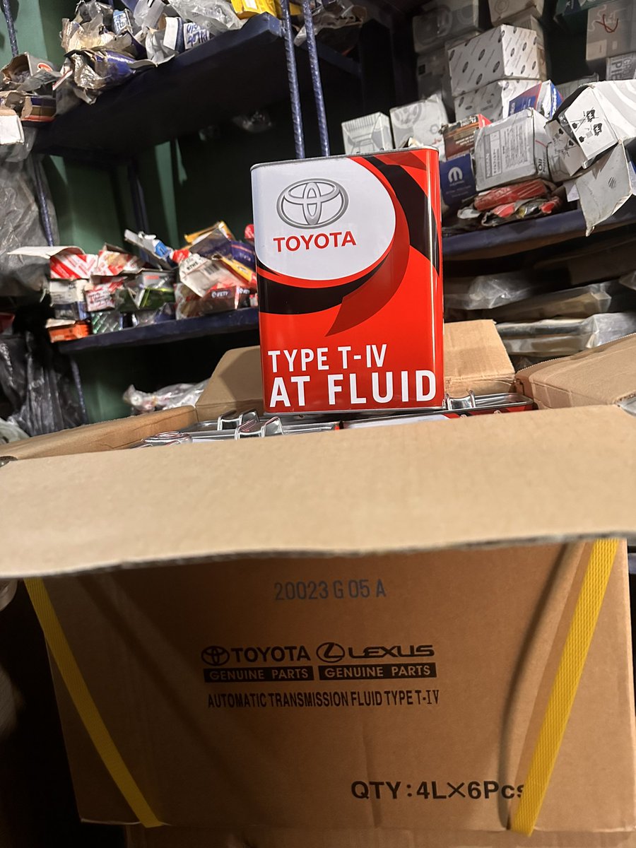 AutopartsMaster's tweet photo. Give Your Toyota Vehicle That Confidence To Make The Smooth Play On The Road.

T-IV ATF Oil Originally Made For Toyota.

20,000 Naira (Type K) https://t.co/Hs7evl84cm