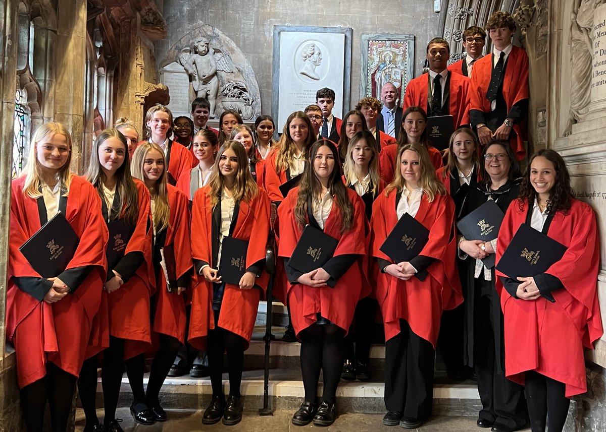 Last week, the @KingsBruton Chapel Choir sang Choral Evensong @BristolCathedra. Read a writeup from our Director of Music, Ashley Marshfield here - bit.ly/3QdJeNR #KSBChoir #KSBMusic #KSBQuality #OurKingsBruton @KSBMusicDept