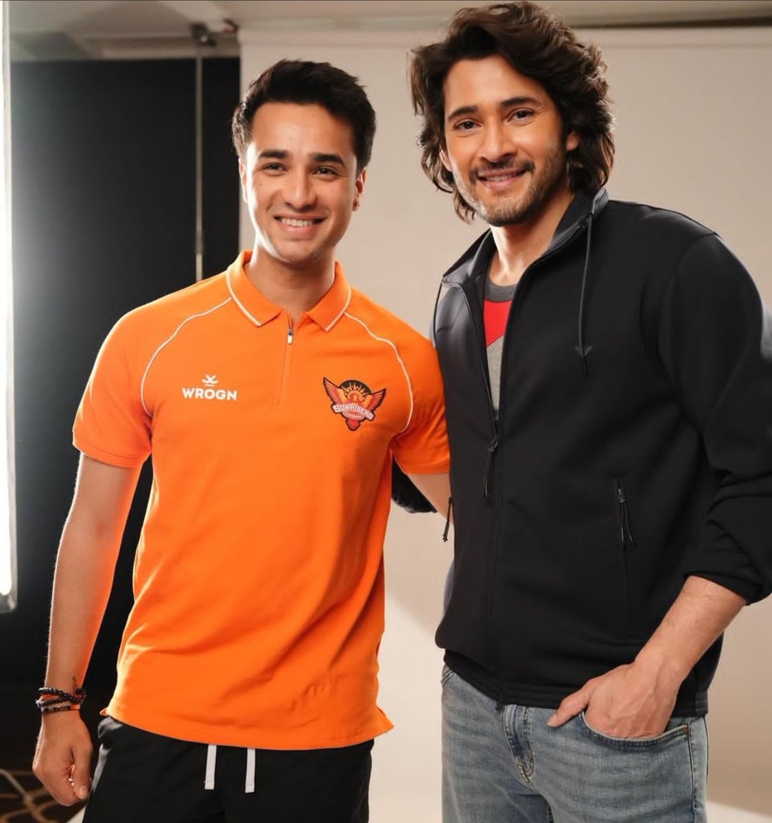 The Future star Abhishek Sharma with Prince of Tollywood - Mahesh Babu. 🌟